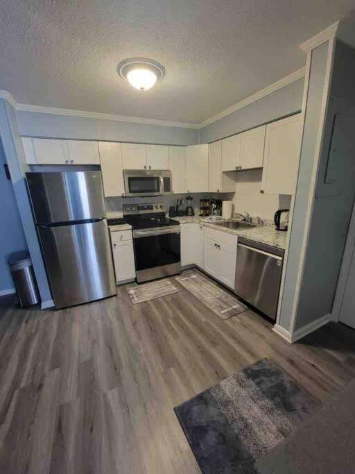 2022 Renovated 2-Bdrm Cozy, Lovely Condo W/Parking! Hilton Head Island Kültér fotó