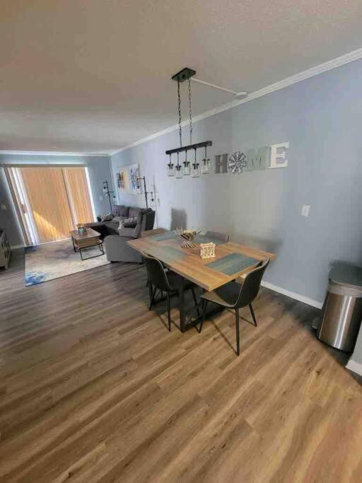 2022 Renovated 2-Bdrm Cozy, Lovely Condo W/Parking! Hilton Head Island Kültér fotó