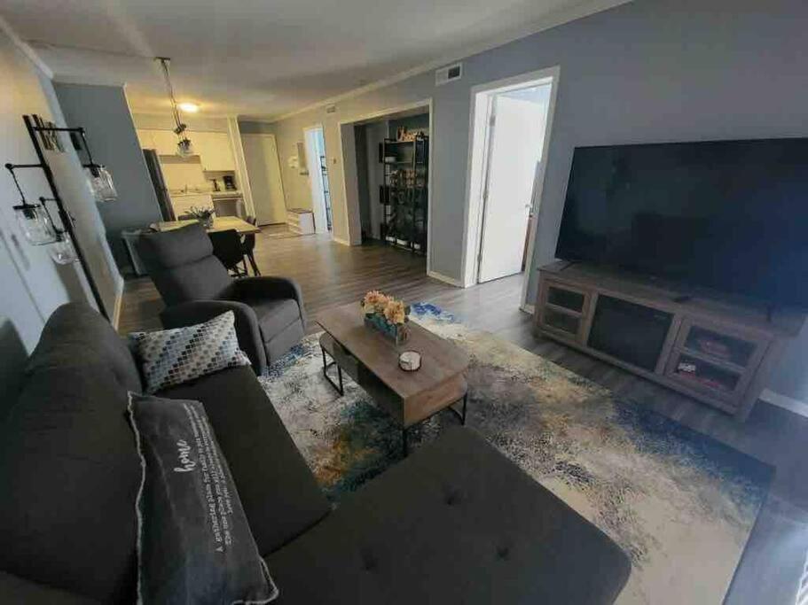 2022 Renovated 2-Bdrm Cozy, Lovely Condo W/Parking! Hilton Head Island Kültér fotó