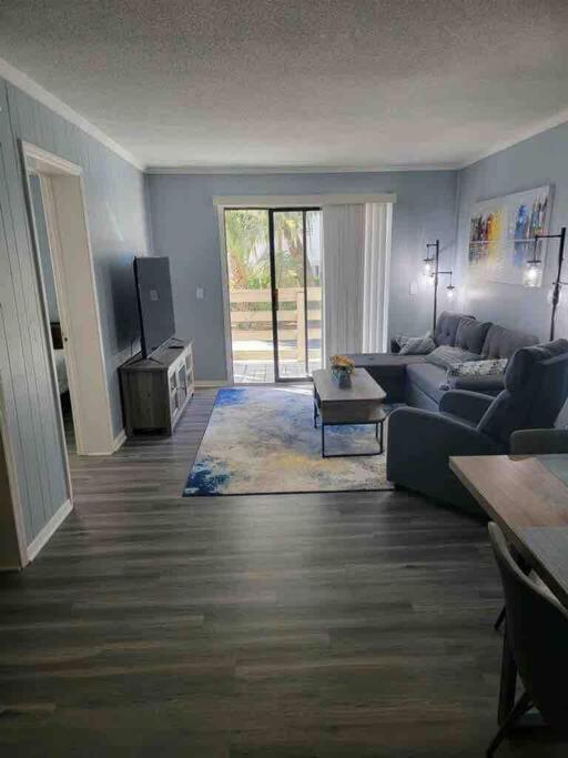 2022 Renovated 2-Bdrm Cozy, Lovely Condo W/Parking! Hilton Head Island Kültér fotó